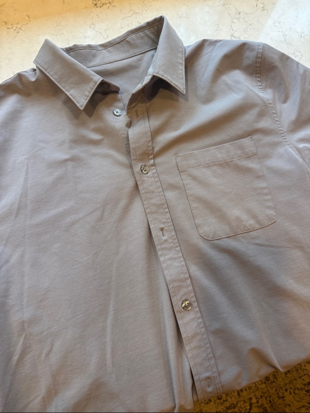 Vuori Men's Button-Down Shirt - Light Gray